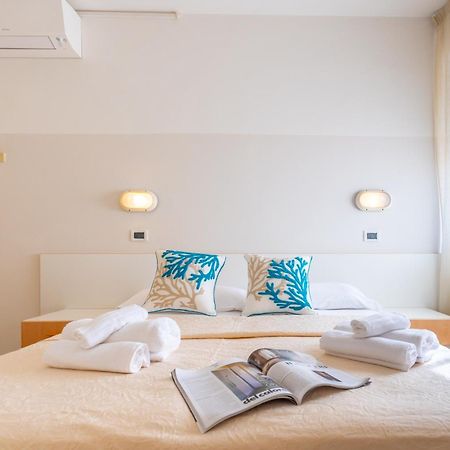 Hotel Selene - Vista Mare Riccione Esterno foto