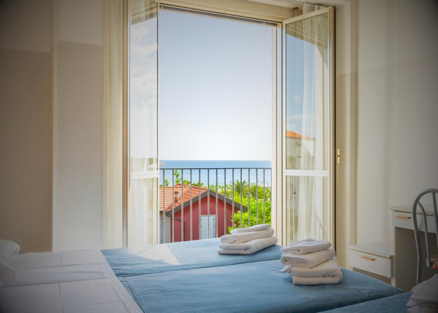 Hotel Selene - Vista Mare Riccione Esterno foto