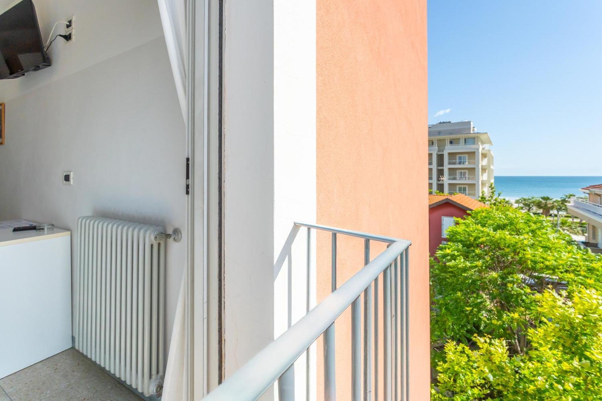 Hotel Selene - Vista Mare Riccione Esterno foto