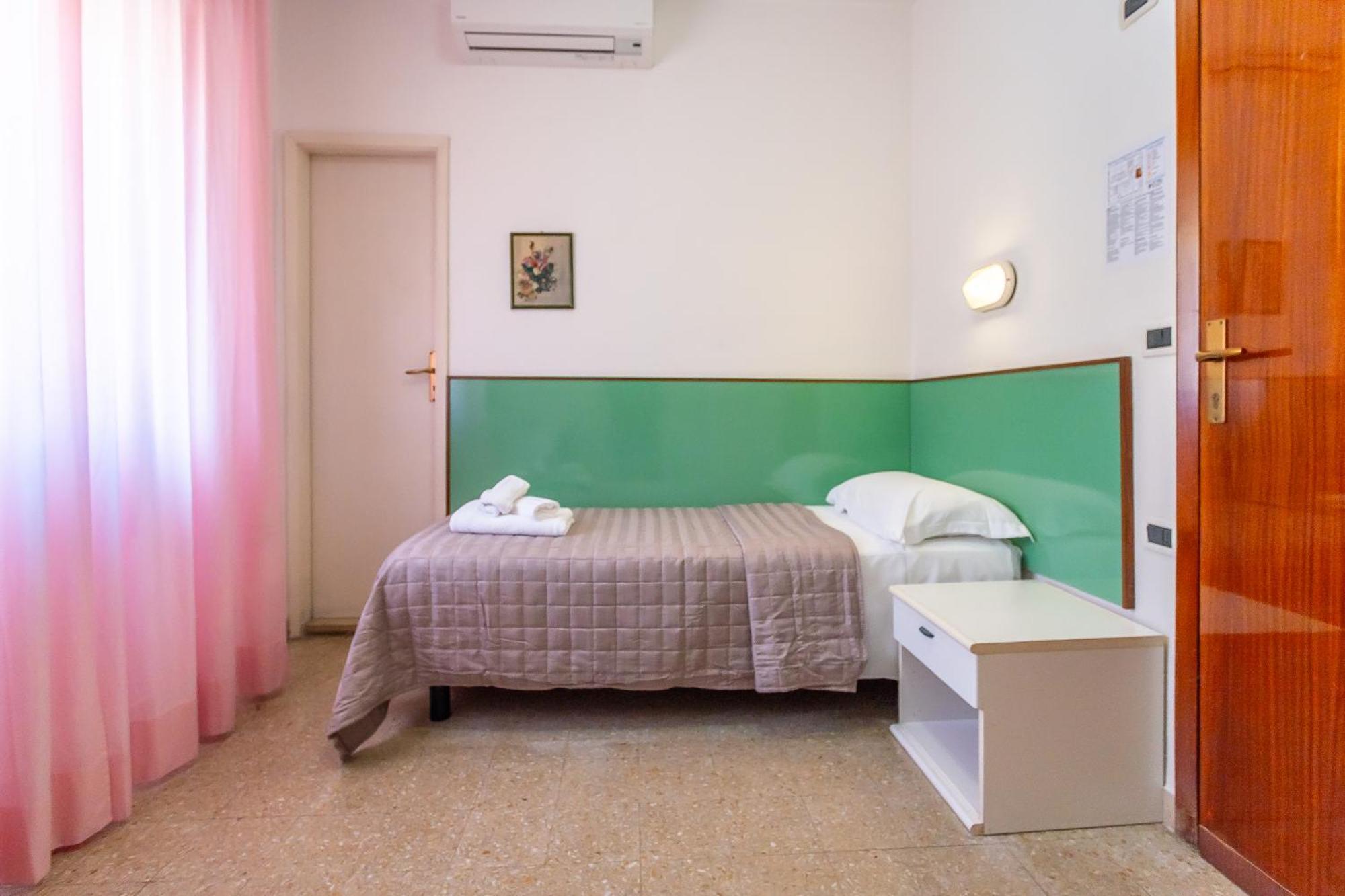 Hotel Selene - Vista Mare Riccione Camera foto